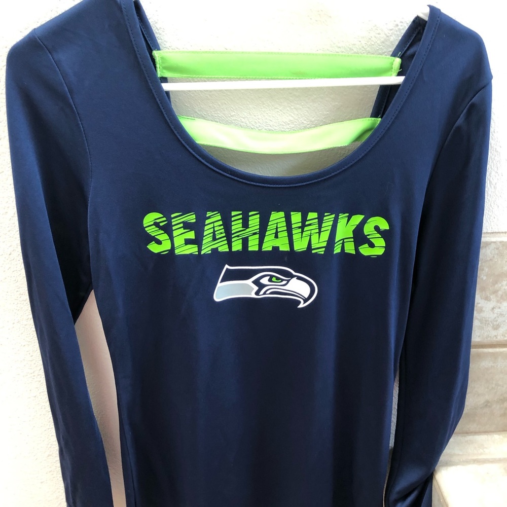 NFL Women’s Seahawks dry-fit long sleeved shirt